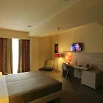 Otel Turin Airport & San Francesco al Campo