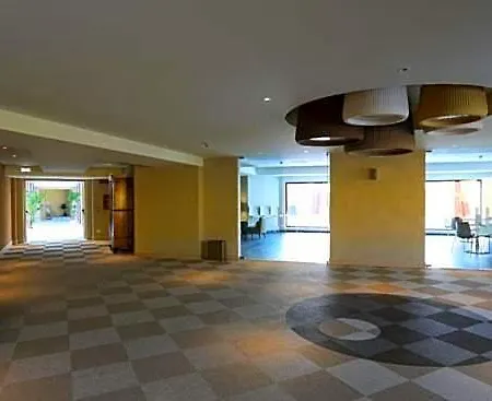 מלון Turin Airport & 4*