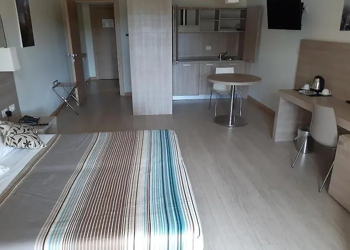 Turin Airport & Otel 4*